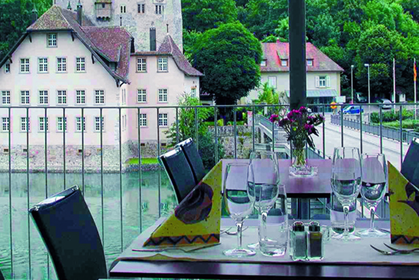 Fischspezialitäten Meer Süsswasser entschleunigen Rhein Restaurant Terrasse