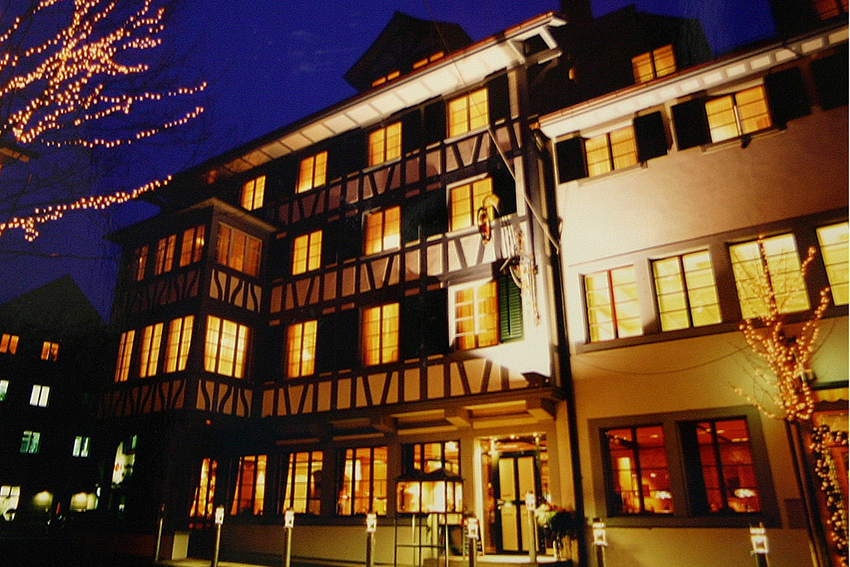 Hotel-Restaurant zum Goldenen Kopf, Bülach. Kombinieren Sie Ihren Anlass mit einer Stadtführung.n Räumen