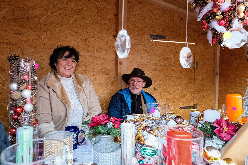 Liebevoll gestaltetes Weihnachtsdorf