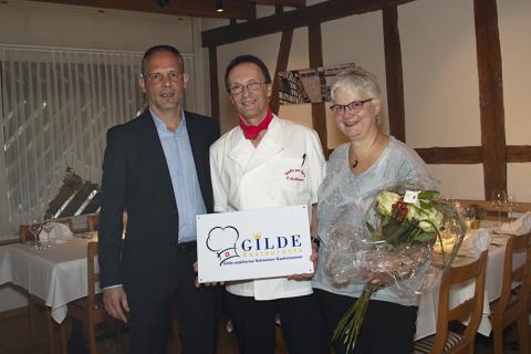 Peter Aeschlimann freut sich über die Aufnahme in die Gilde etablierter Schweizer Gastronomen